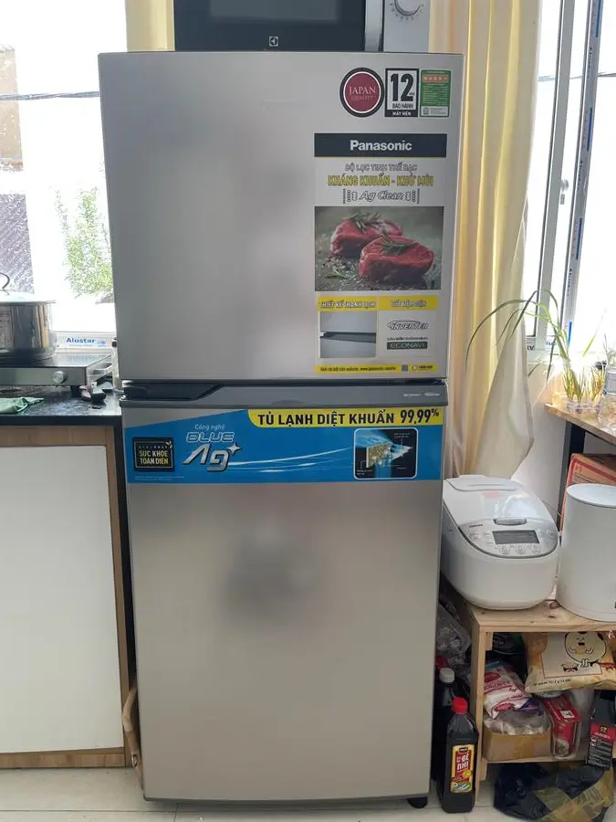 Khách hàng review Tủ lạnh Panasonic Inverter 234 lít NR-TV261APSV 78