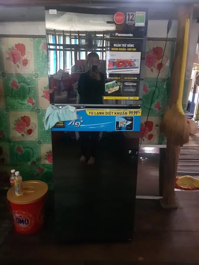 Khách hàng review Tủ lạnh Panasonic Inverter 306 lít NR-TV341VGMV 21