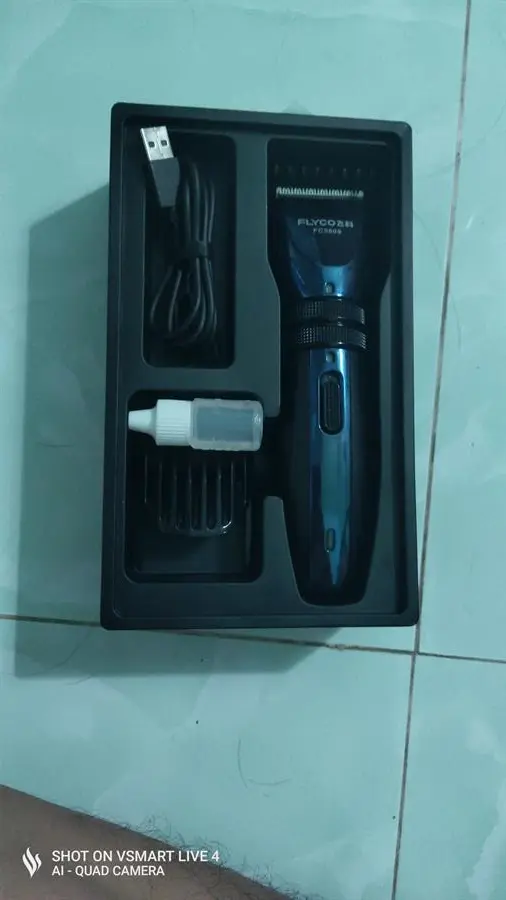 Khách hàng review Tông đơ cắt tóc pin sạc Flyco FC5809 5