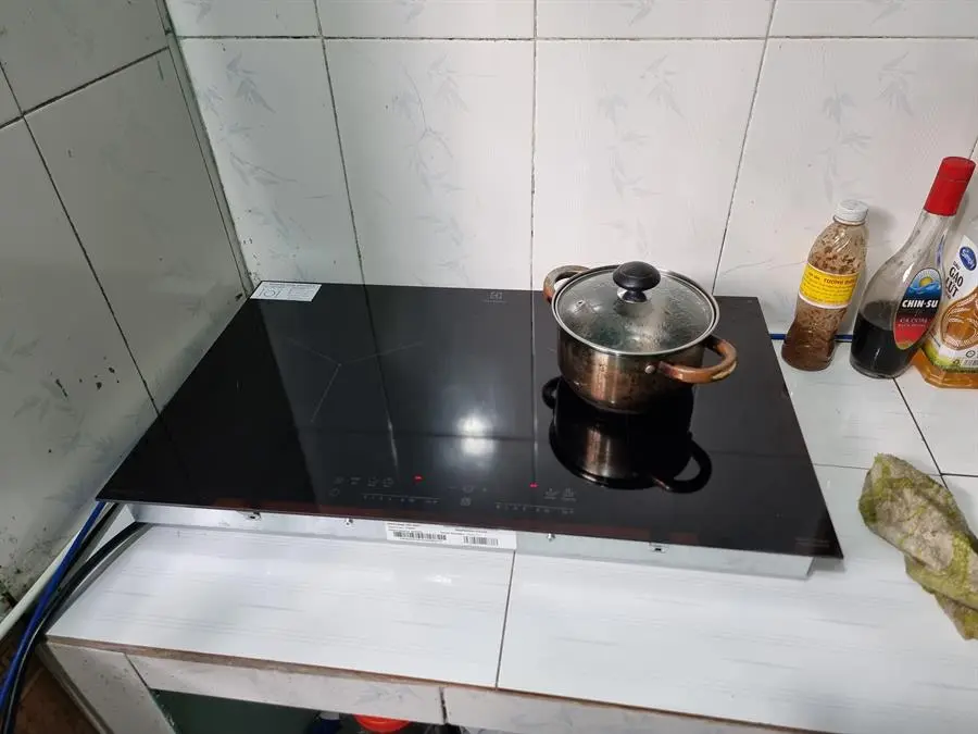 Khách hàng review Bếp từ đôi âm Electrolux EHI7280BB 3700W 2