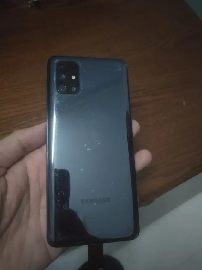 Khách hàng review Điện thoại Samsung Galaxy M51 23