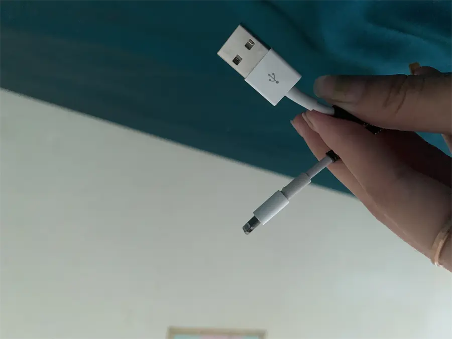 Khách hàng review Cáp sạc và truyền dữ liệu USB-A - Lightning 10W 1m Apple MXLY2 9