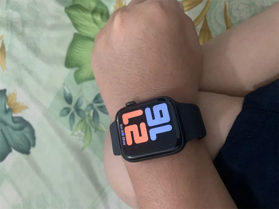 Khách hàng review Đồng hồ thông minh Apple Watch SE 2020 GPS 44mm 13