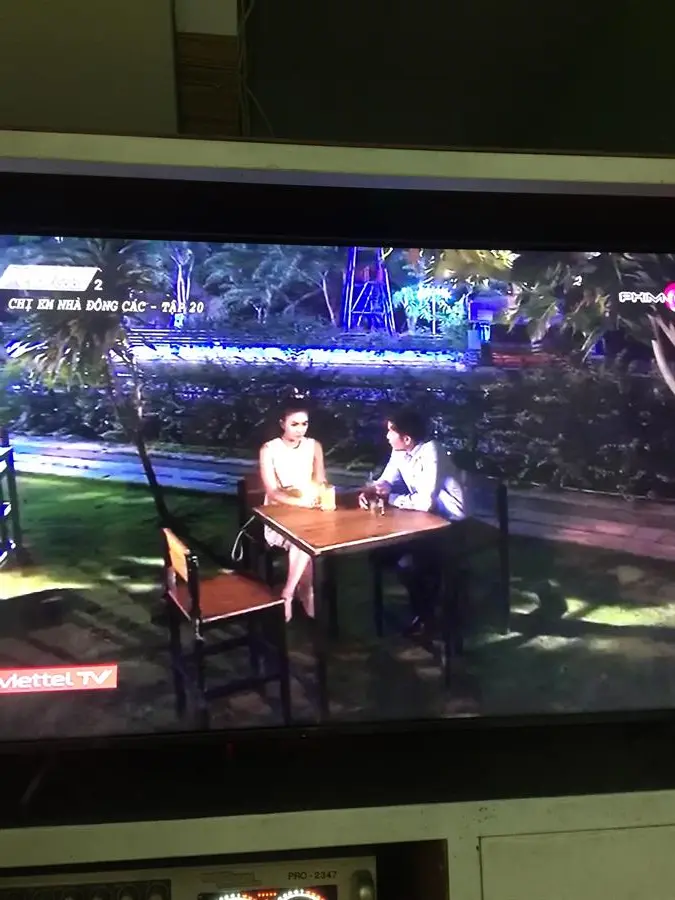 Khách hàng review Smart Tivi Samsung 4K Crystal UHD 43 inch UA43AU8100 22