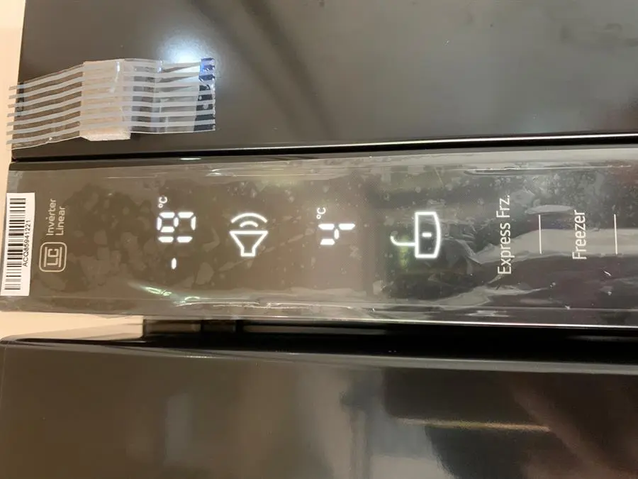 Khách hàng review Tủ lạnh LG Inverter 613 lít Side By Side GR-B247WB 6