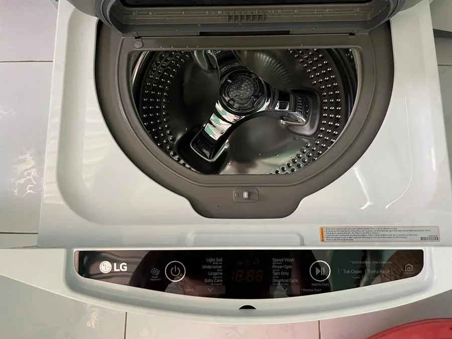 Khách hàng review Máy giặt LG TWINWash Mini Inverter 2 kg TG2402NTWW 1