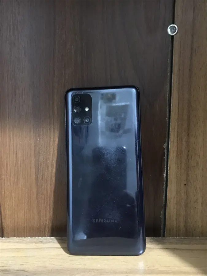 Khách hàng review Điện thoại Samsung Galaxy M51 19