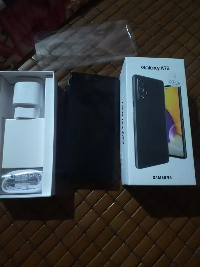 Khách hàng review Điện thoại Samsung Galaxy A72 4