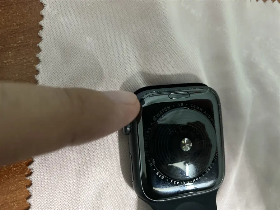 Khách hàng review Đồng hồ thông minh Apple Watch SE 2020 GPS 44mm 12