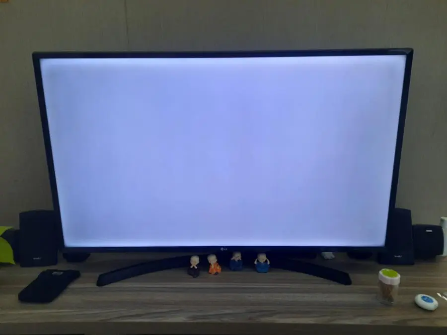 Khách hàng review Smart Tivi LG 4K 43 inch 43UK6340PTF 5