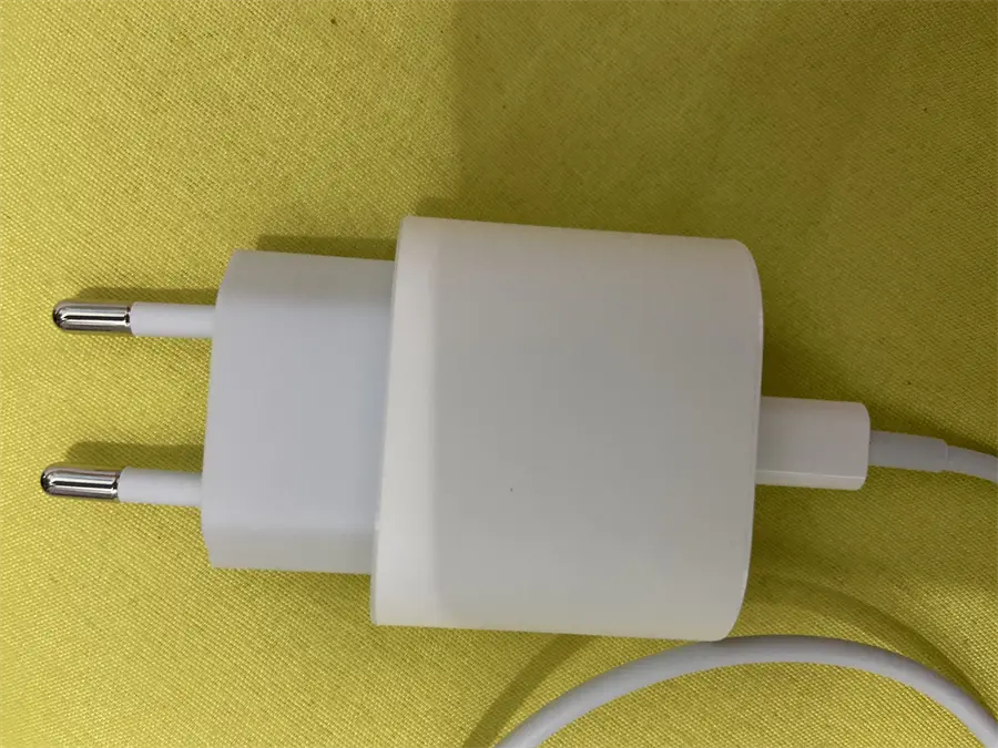 Khách hàng review Sạc nhanh Type-C PD 20W Apple 48