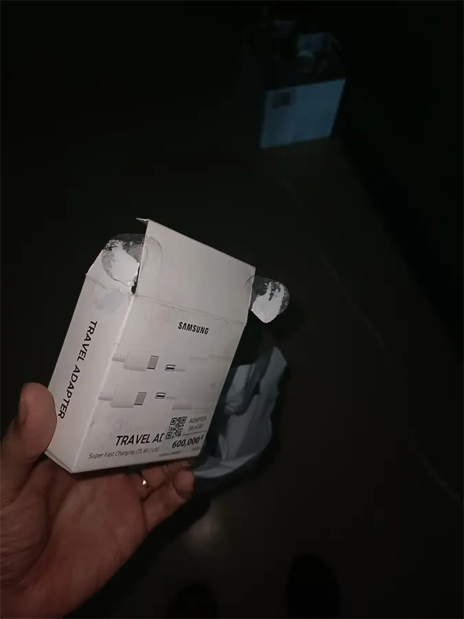 Khách hàng review Bộ Adapter sạc kèm cáp Type C - Type C PD 25W Samsung EP-TA800 Trắng 1