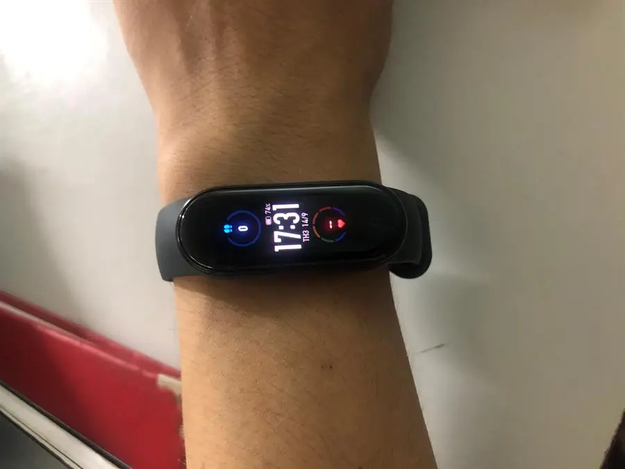 Khách hàng review Vòng đeo tay thông minh Mi Band 5 8