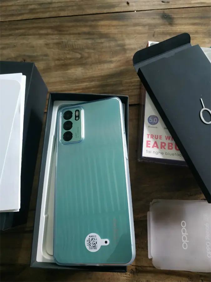 Khách hàng review Điện thoại OPPO Reno6 5G 20