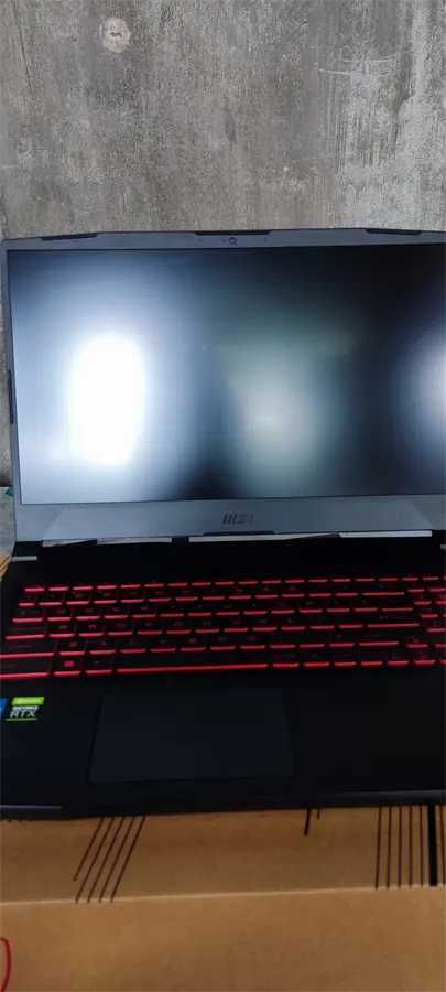 Khách hàng review Laptop MSI Katana Gaming GF66 11UC i7 11800H/8GB/512GB/4GB RTX3050/144Hz/Balo/Win10 (224VN) 1