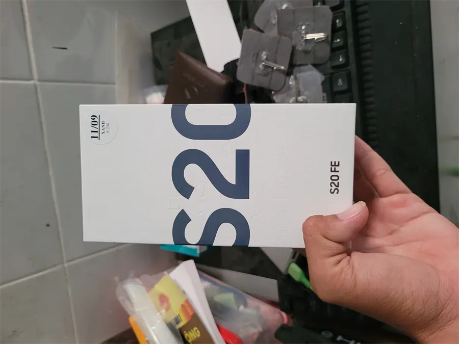 Khách hàng review Điện thoại Samsung Galaxy S20 FE (8GB/256GB) 34