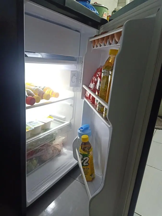 Khách hàng review Tủ lạnh Aqua 90 lít AQR-D99FA(BS) 65