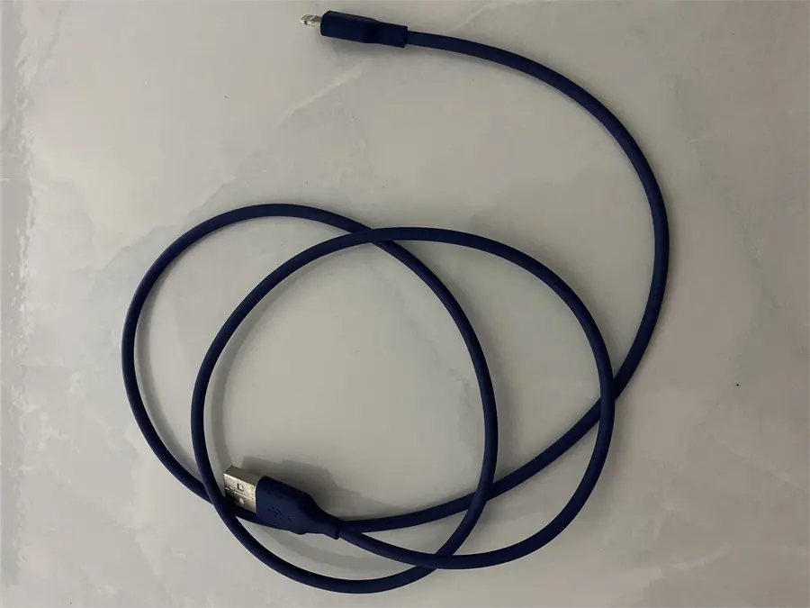 Khách hàng review Cáp sạc và truyền dữ liệu USB-A - Lightning 12W 1m AVA  DR-L04 7