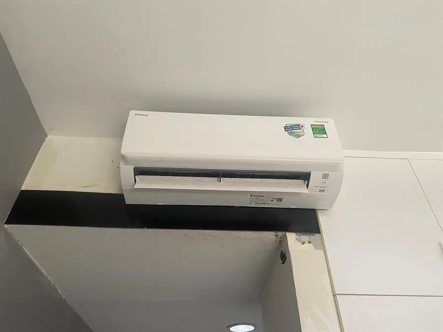 Khách hàng review Điều hòa Daikin Inverter 8500 BTU FTKA25VMVMV 8