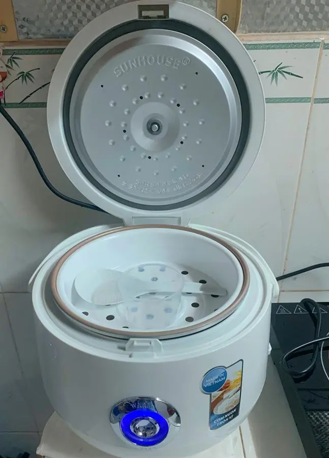 Khách hàng review Nồi cơm nắp gài Sunhouse 1.8 lít SHD8606 9