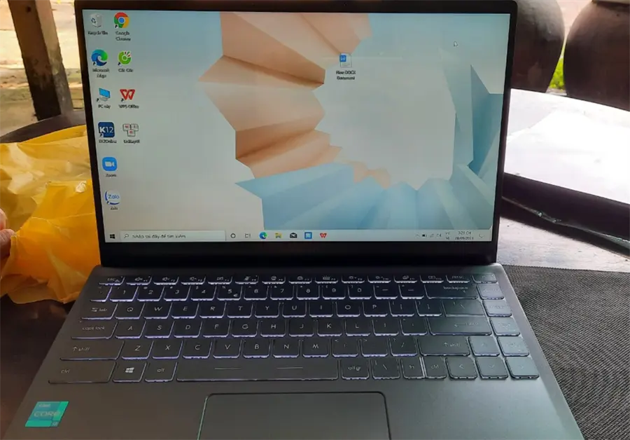 Khách hàng review Laptop MSI Modern 14 B11MOL i3 1115G4/8GB/256GB/Win10 (813VN) 3