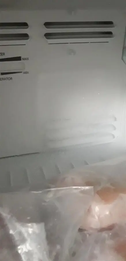 Khách hàng review Tủ lạnh Toshiba Inverter 194 lít GR-A25VM(UKG1) 3