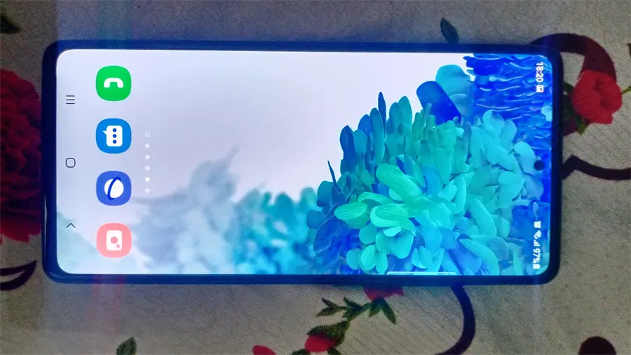 Khách hàng review Điện thoại Samsung Galaxy S20 FE (8GB/256GB) 30