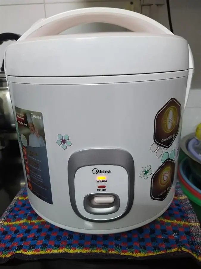 Khách hàng review Nồi cơm nắp gài Midea 1.8 lít MR-CM1825 2