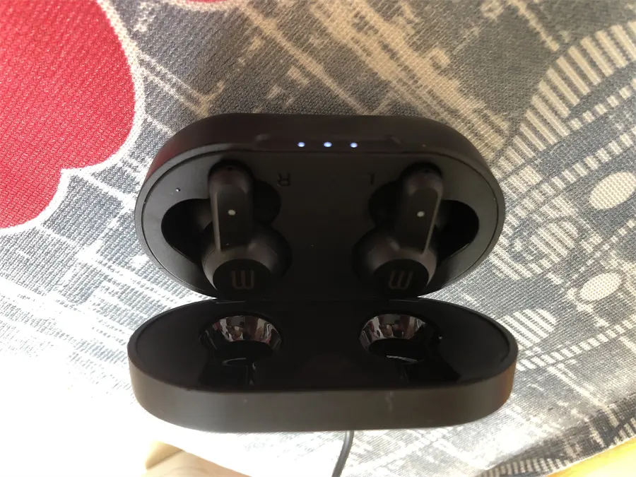 Khách hàng review Tai nghe Bluetooth True Wireless Mozard Air 3 22