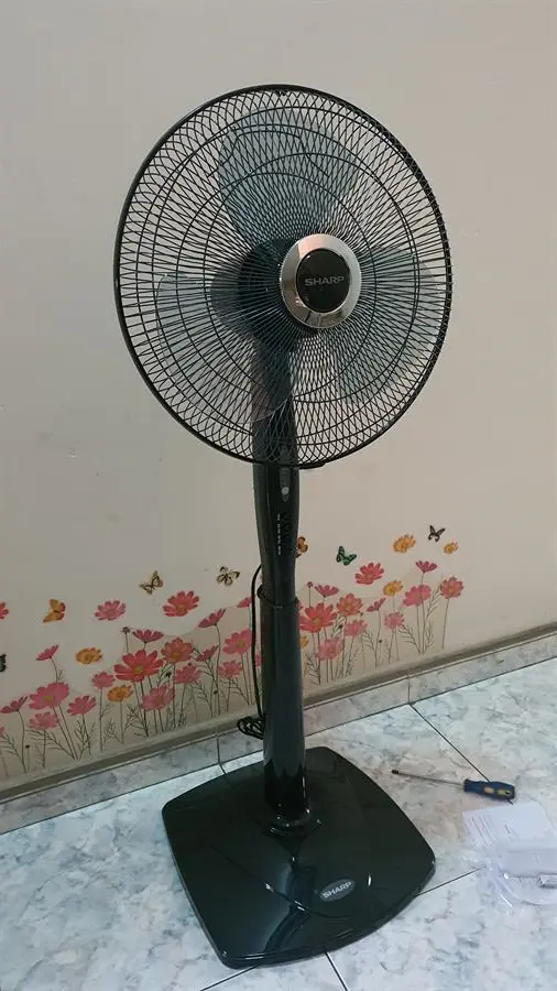 Khách hàng review Quạt cây Sharp 3 cánh PJ-S40RV-DG 50W 6