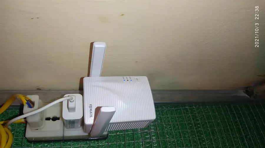 Khách hàng review Repeater mở rộng sóng Wifi Chuẩn N Tenda A301 3
