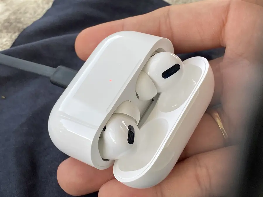 Khách hàng review Tai nghe Bluetooth AirPods Pro Wireless Charge Apple MWP22 24
