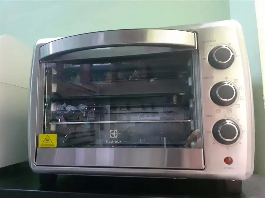 Khách hàng review Lò nướng Electrolux EOT30MXC 30 lít 3