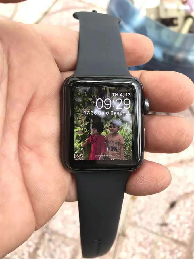 Khách hàng review Apple Watch S3 GPS 42mm viền nhôm dây silicone 4