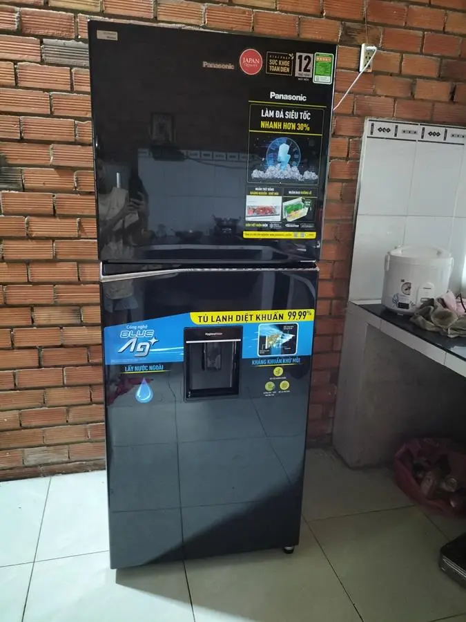 Khách hàng review Tủ lạnh Panasonic Inverter 326 lít NR-TL351GPKV 19