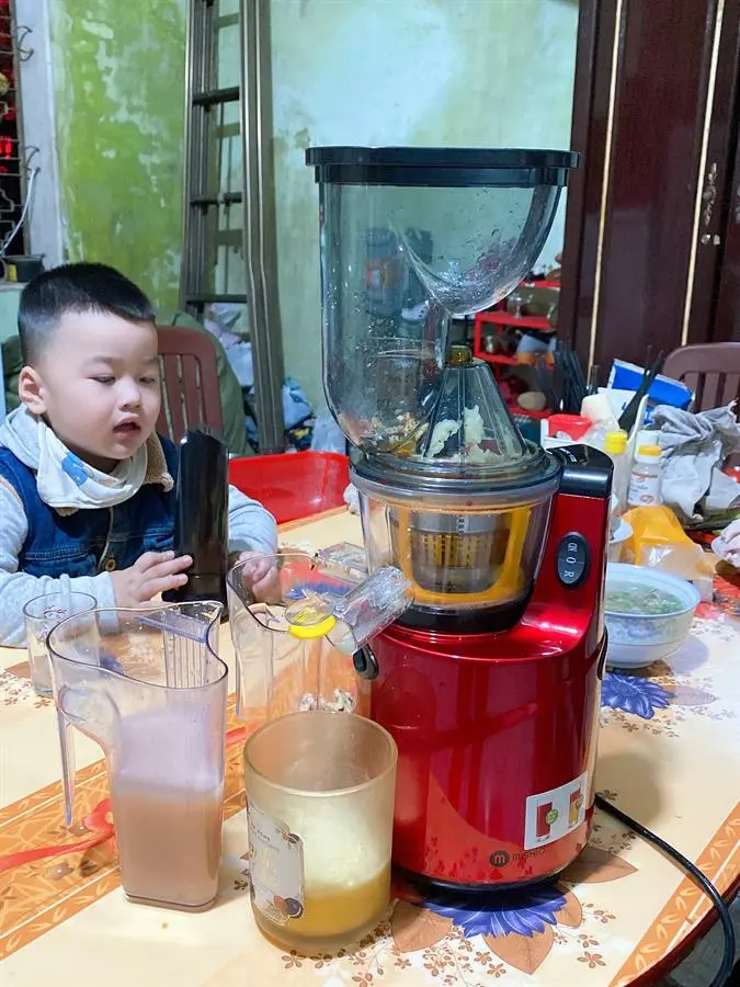 Khách hàng review Máy ép chậm Mishio MK60 4