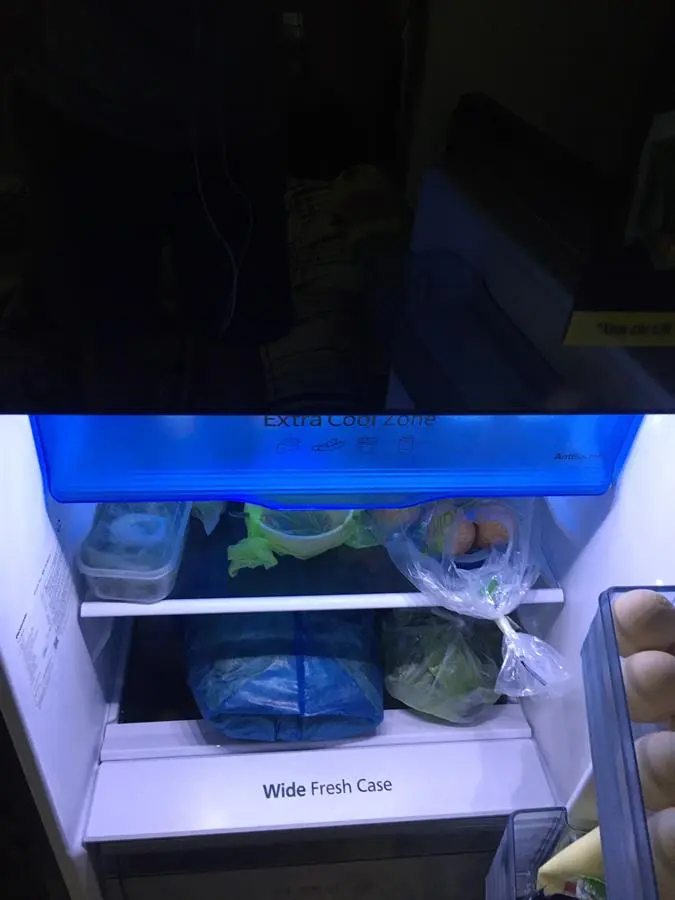Khách hàng review Tủ lạnh Panasonic Inverter 268 lít NR-TV301VGMV 39