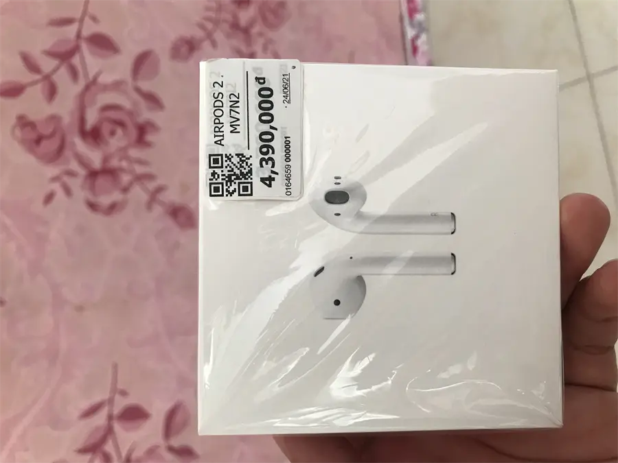 Khách hàng review Tai nghe Bluetooth AirPods 2 Lightning Charge Apple MV7N2 63