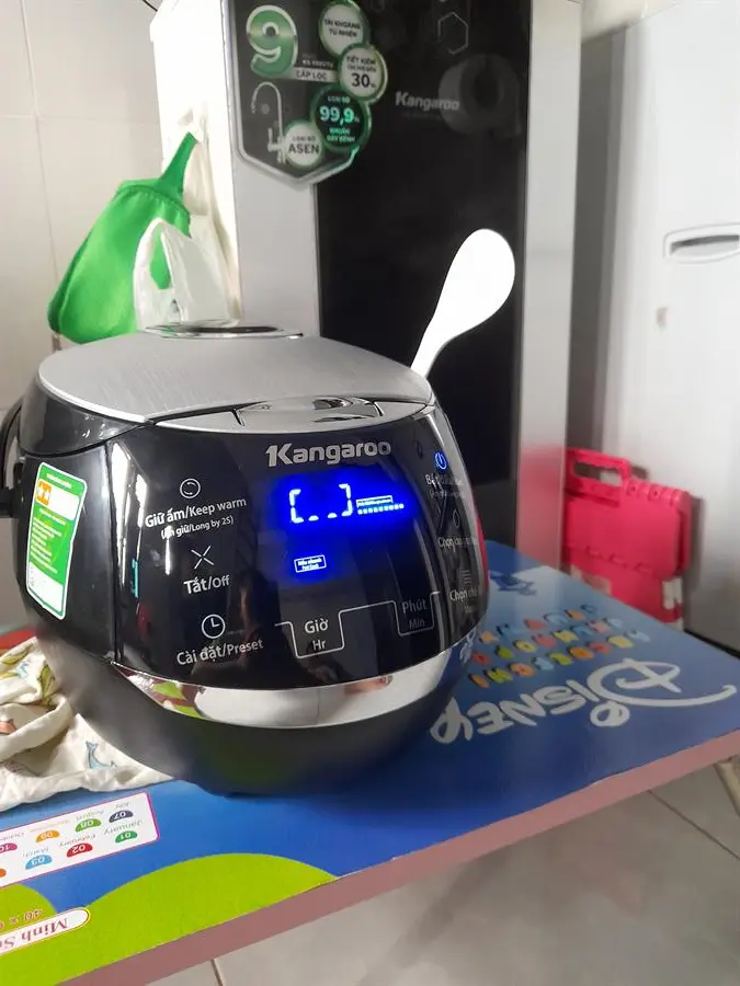 Khách hàng review Nồi cơm điện tử Kangaroo 1.8 lít KG595 23