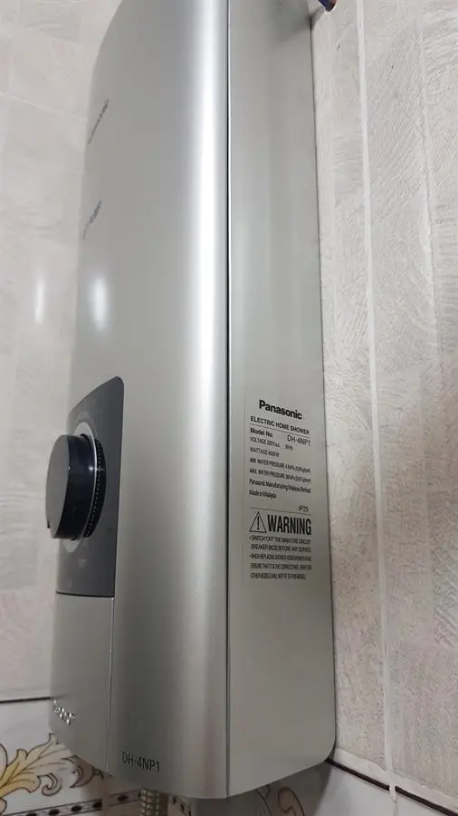 Khách hàng review Bình nóng lạnh trực tiếp Panasonic 4500W DH-4NP1VS 3