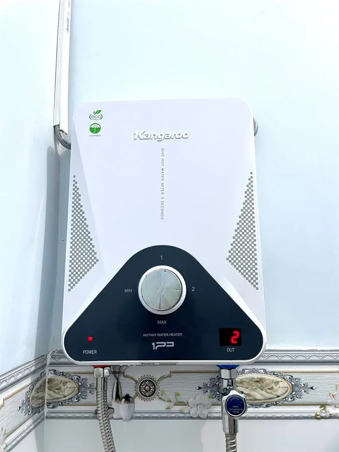 Khách hàng review Máy nước nóng trực tiếp Kangaroo 4000W KG589GP 11