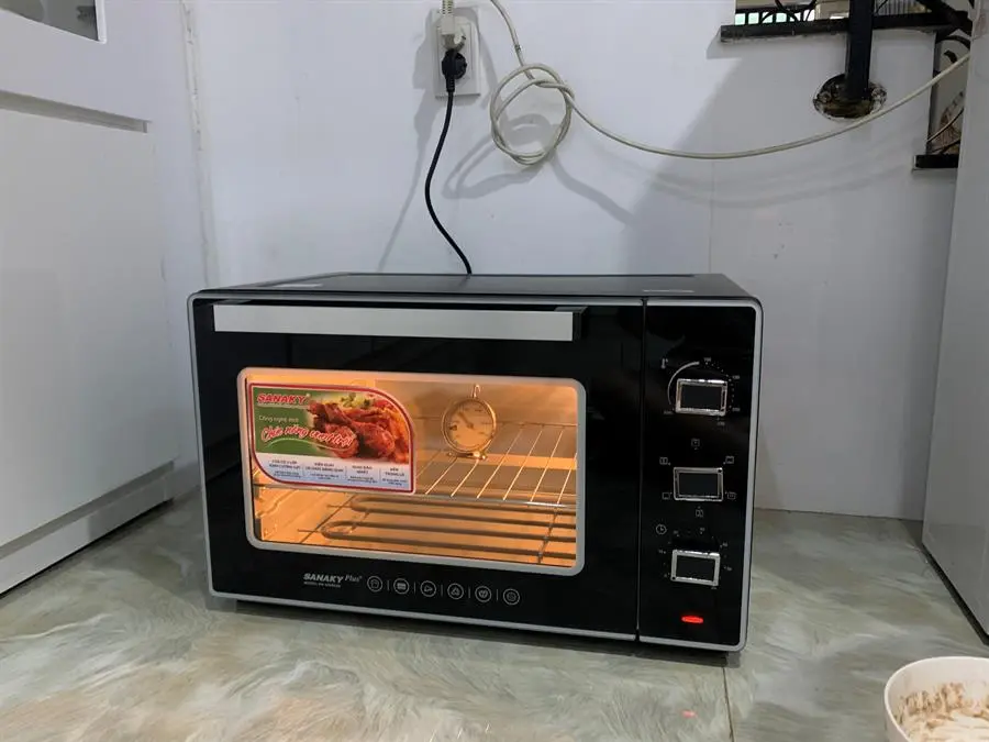 Khách hàng review Lò nướng Sanaky VH5099S2D 50 lít 8