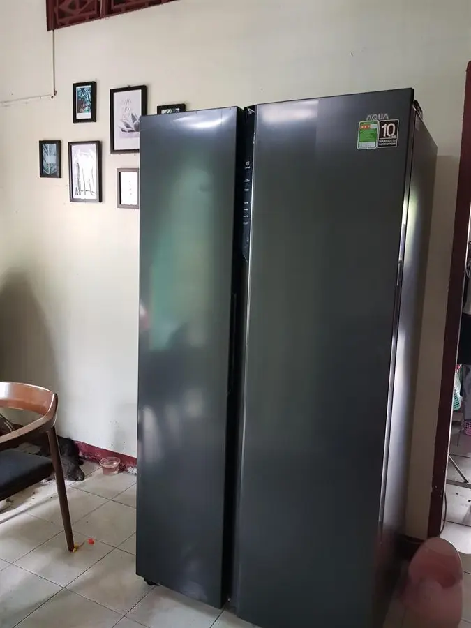 Khách hàng review Tủ lạnh Aqua Inverter 541 lít Side By Side AQR-S541XA(BL) 5