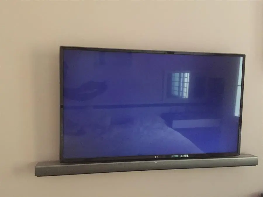 Khách hàng review Smart Tivi LG 4K 43 inch 43UK6340PTF 3
