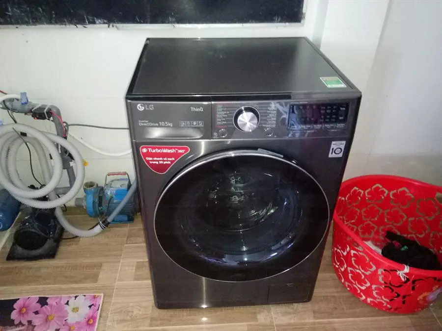 Khách hàng review Máy giặt LG Inverter 10.5 kg FV1450S2B 4