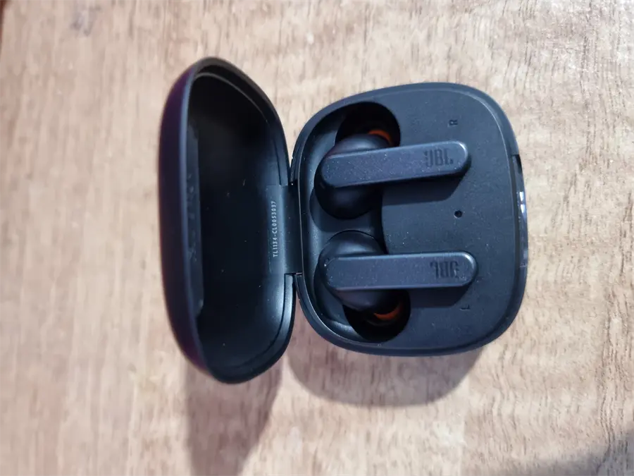 Khách hàng review Tai nghe Bluetooth True Wireless JBL LIVE PRO  7