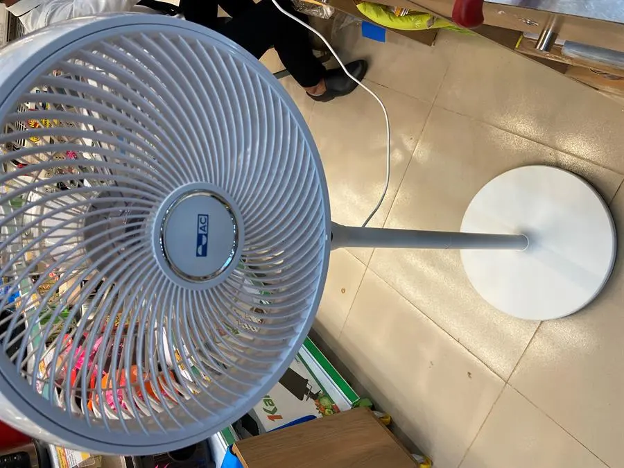 Khách hàng review Quạt đứng AC 5 cánh ASF01D145 16W 8
