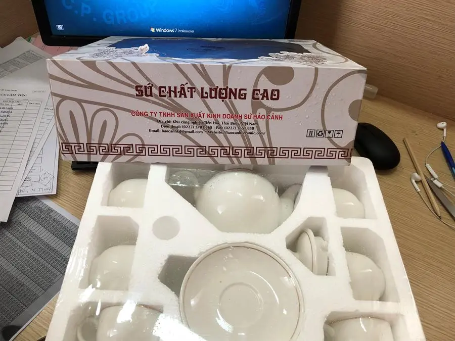 Khách hàng review Bộ 14 món ấm trà sứ Minh Châu MC-BAT02 1