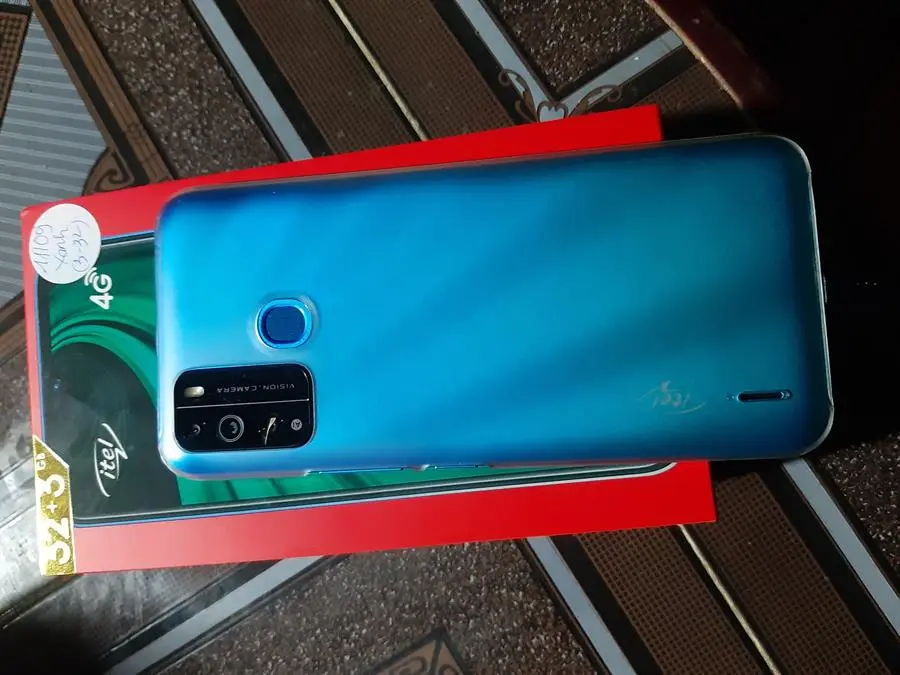 Khách hàng review Điện thoại Itel L6502 5