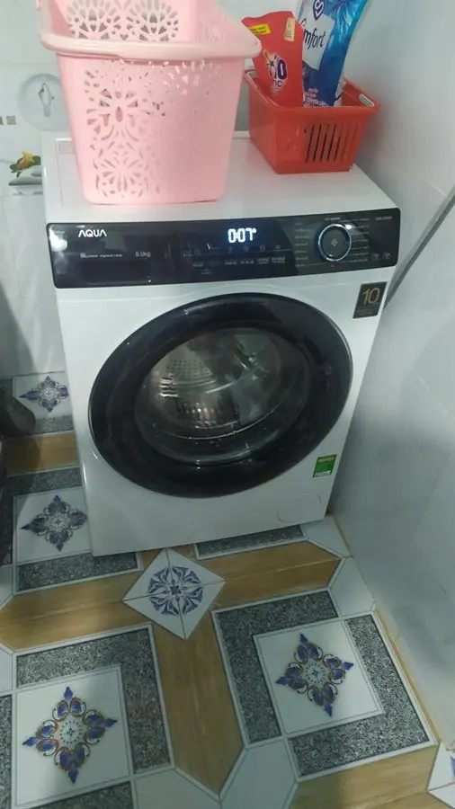 Khách hàng review Máy giặt Aqua Inverter 8 KG AQD-A800F W 52